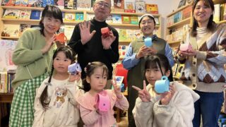 《モリナガ・ヨウさんのお話を聞きながらペーパークラフトでミニランドセルを作ろう》が開催しました
